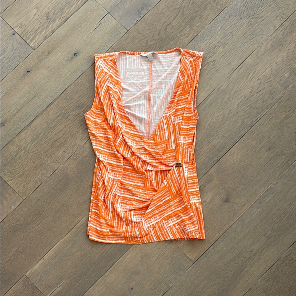 V-Chest Orange Sleeveless Top
